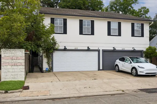6012 Kirby Drive, Houston, TX 77005