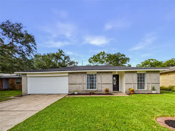 6209 Brookdale Drive, League City, TX 77573