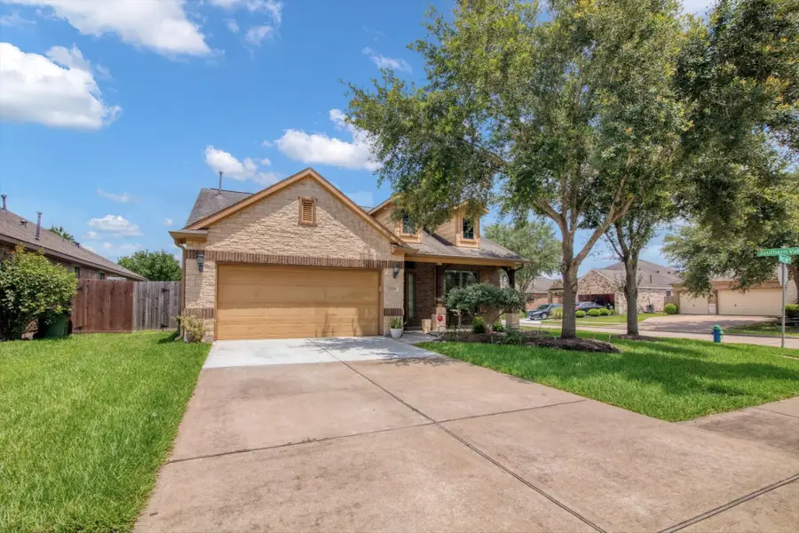 3215 W Trail Drive, Pearland, TX 77584 - Image #3