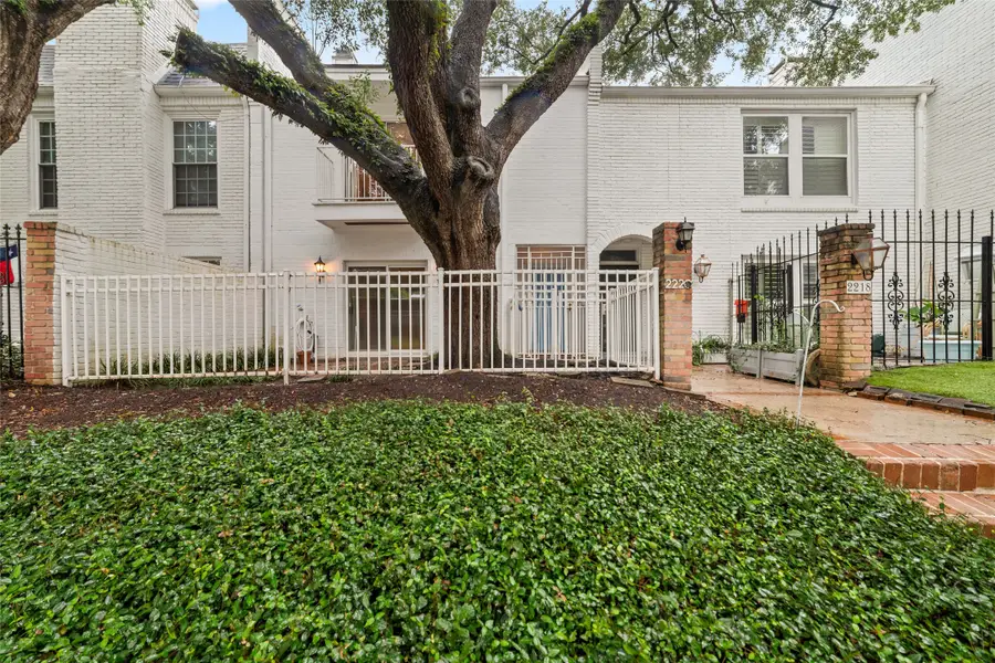 2220 Welch Street, Houston, TX 77019 - #2