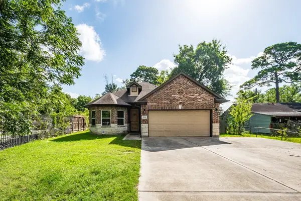 6814 Carver Rd Road, Houston, TX 77091