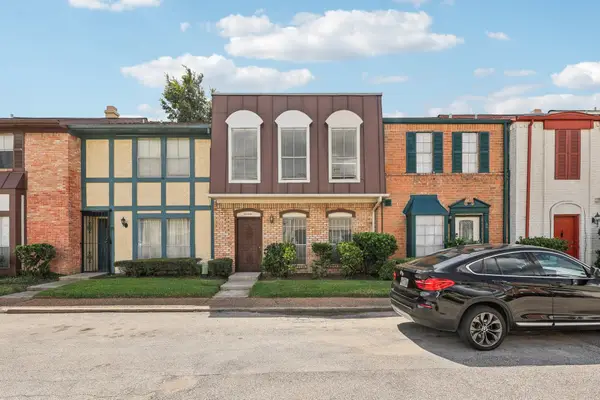 7700 Creekbend Drive #70, Houston, TX 77071