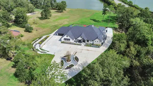 18828 Harbor Side Boulevard, Conroe, TX 77356