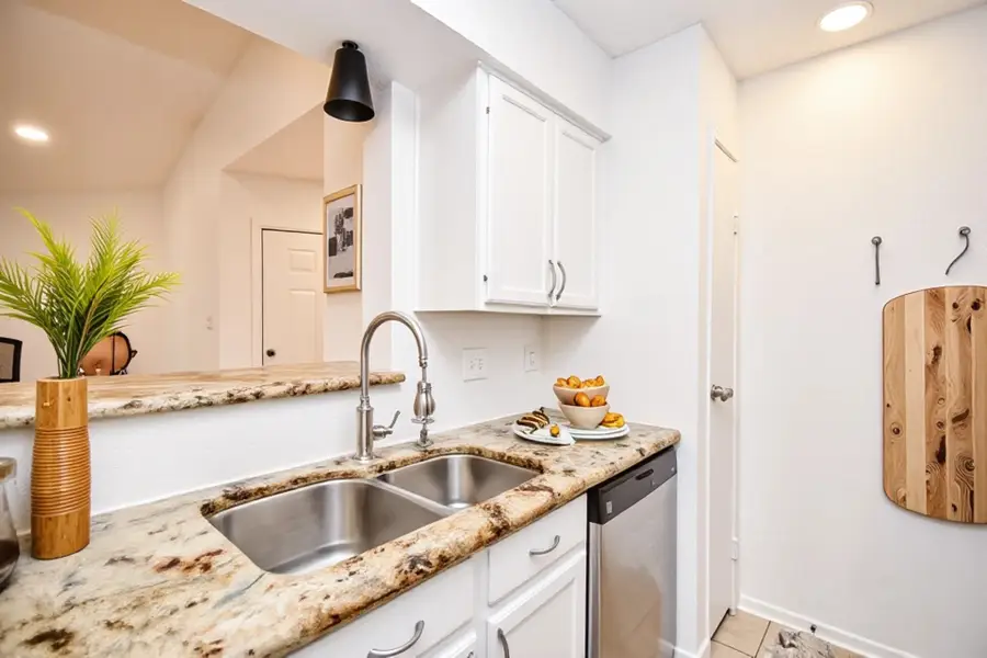 11201 Lynbrook Drive #3823, Houston, TX 77042 - Image #3