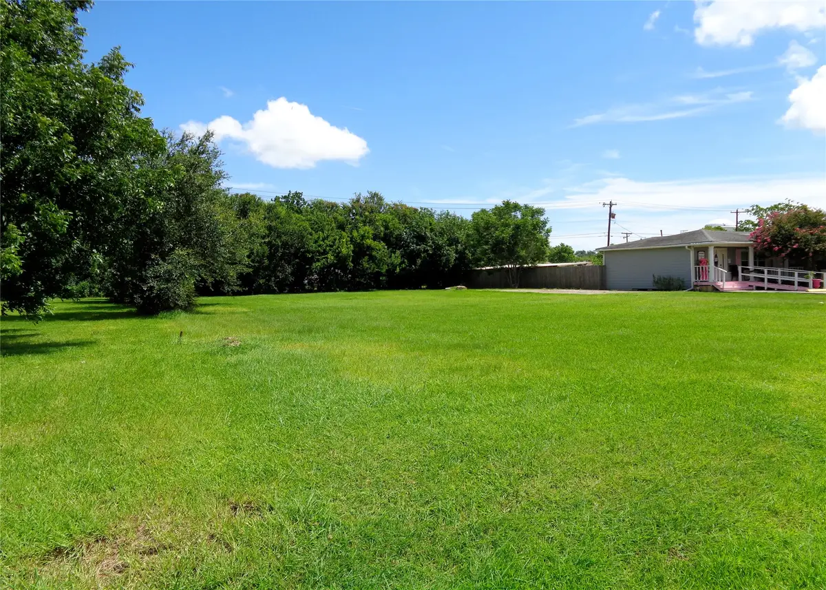 2418 25th Avenue N, Texas City, TX 77590 - #1