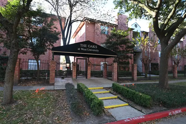 4041 Law Street #606, Houston, TX 77005