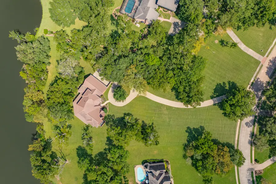 113 Rosewood Street, Lake Jackson, TX 77566 - #2