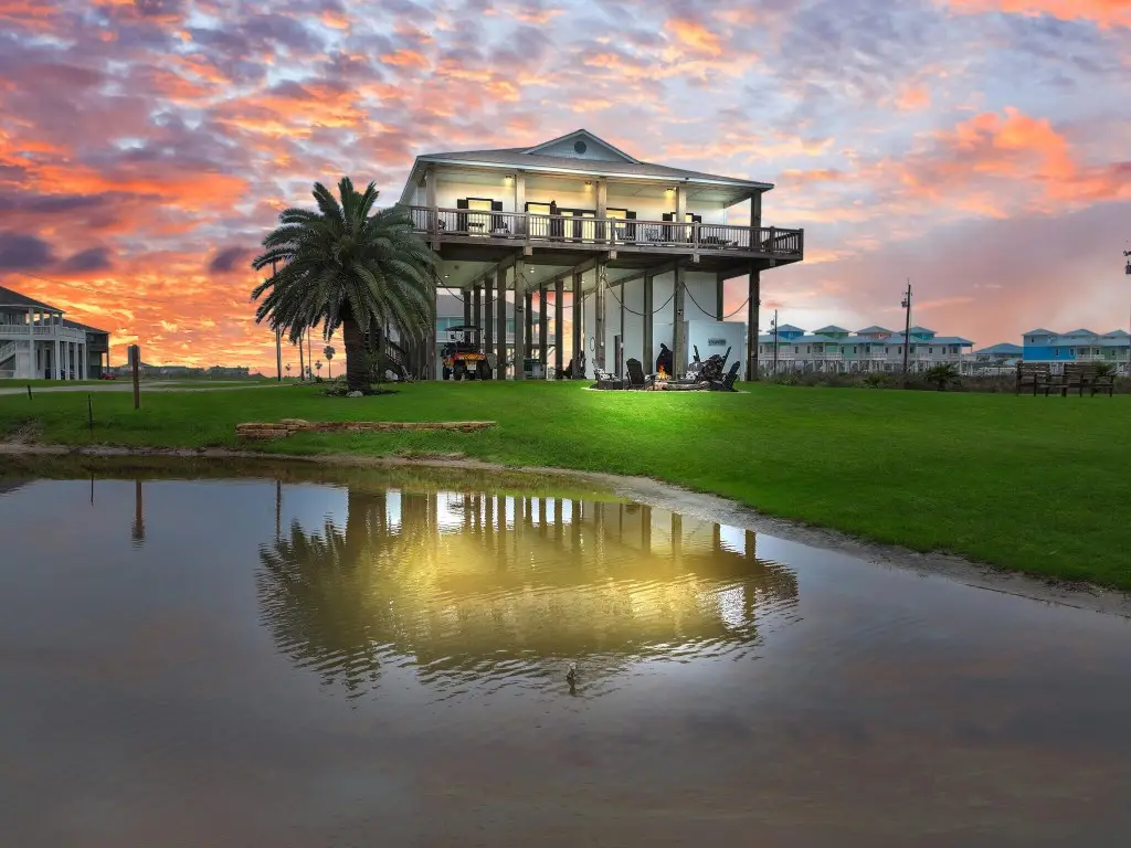 810 Casa Drive, Crystal Beach, TX 77650 - #1