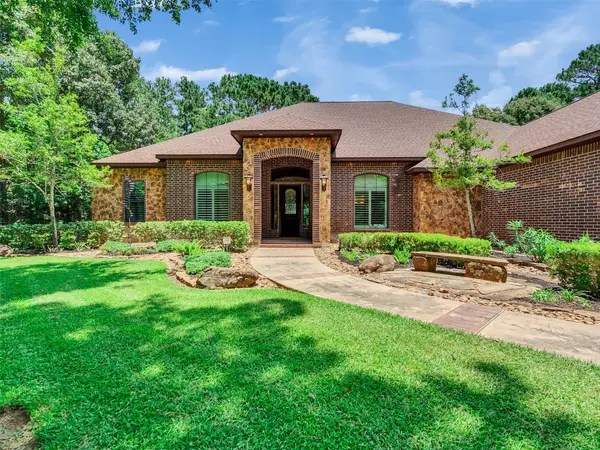 10137 Crown Ranch Boulevard, Montgomery, TX 77316