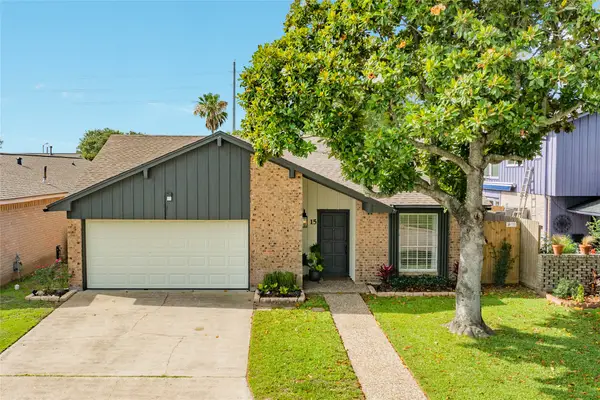 15 Tradewinds Drive, Galveston, TX 77554