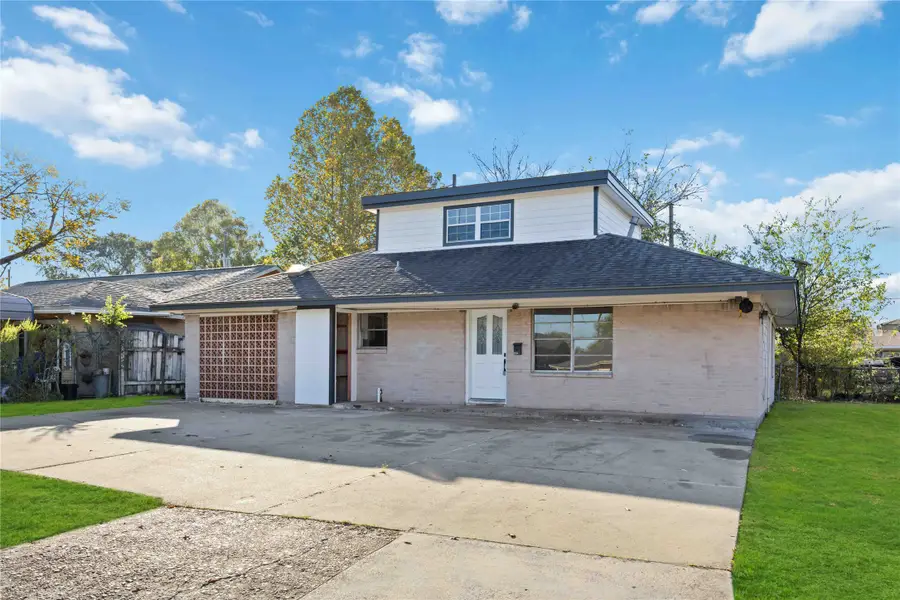 3304 Bluefield Drive, Pasadena, TX 77503 - Image #2