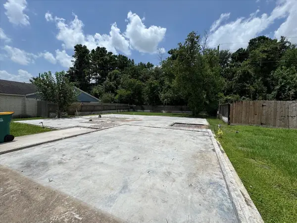 8715 Victoria Forest Drive, Houston, TX 77088