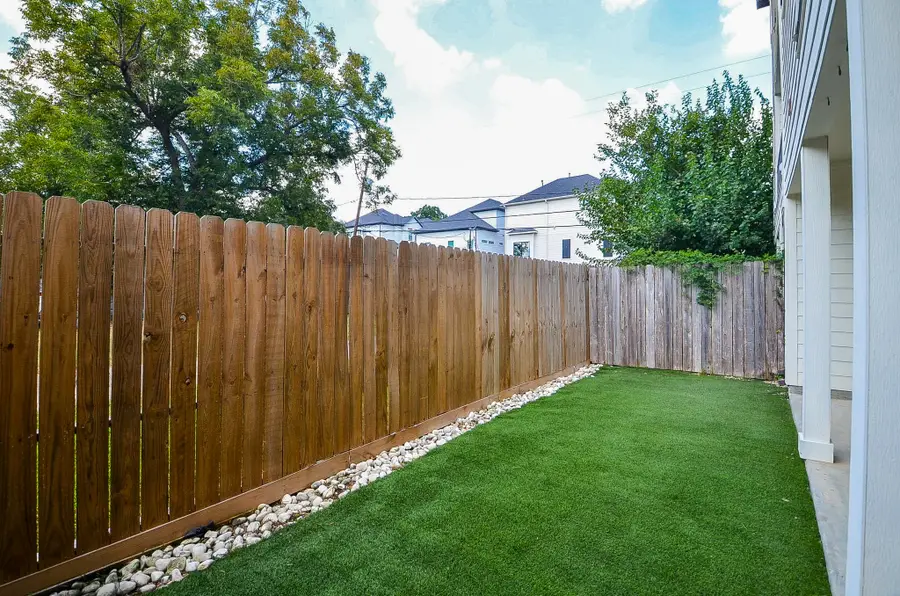 835 Wakefield Drive #A, Houston, TX 77018 - #3