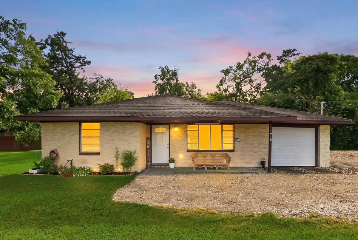3910 Dickinson Avenue, Dickinson, TX 77539 - #1