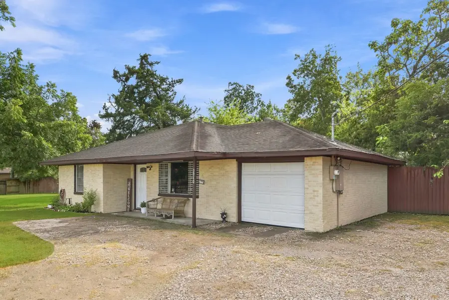 3910 Dickinson Avenue, Dickinson, TX 77539 - #3