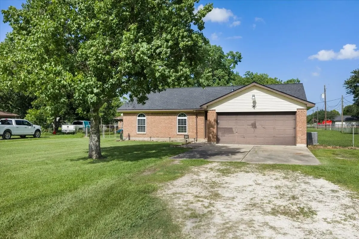 10122 Laurie Lane, Highlands, TX 77562 - #1