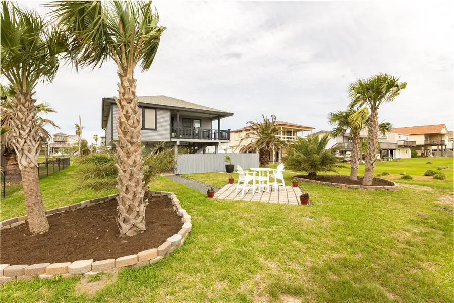 16631 Trinidad Way, Jamaica Beach, TX 77554 - Image #2