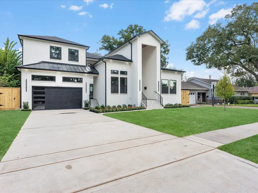811 Woodstock Street, Bellaire, TX 77401 - Image #2