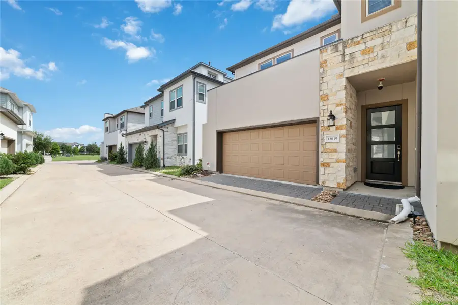 12019 Royal Oaks Run Drive Drive, Houston, TX 77082 - Image #3