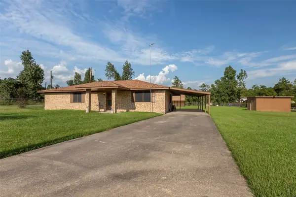 302 Walnut Cove, Onalaska, TX 77360