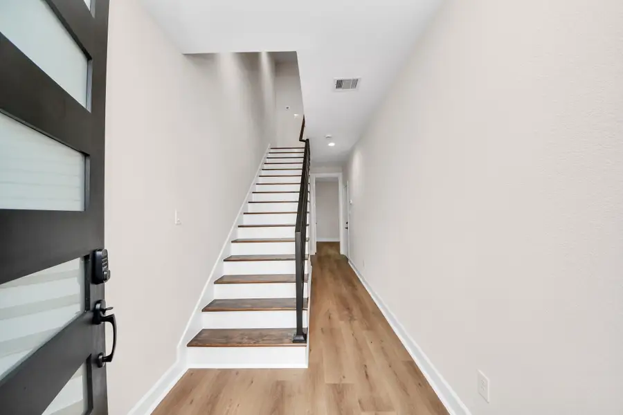 1603 Sylvester Road, Houston, TX 77009 - Image #2