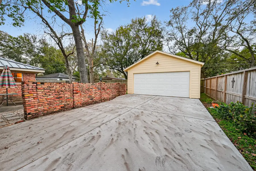 5911 Warm Springs Road, Houston, TX 77035 - #3