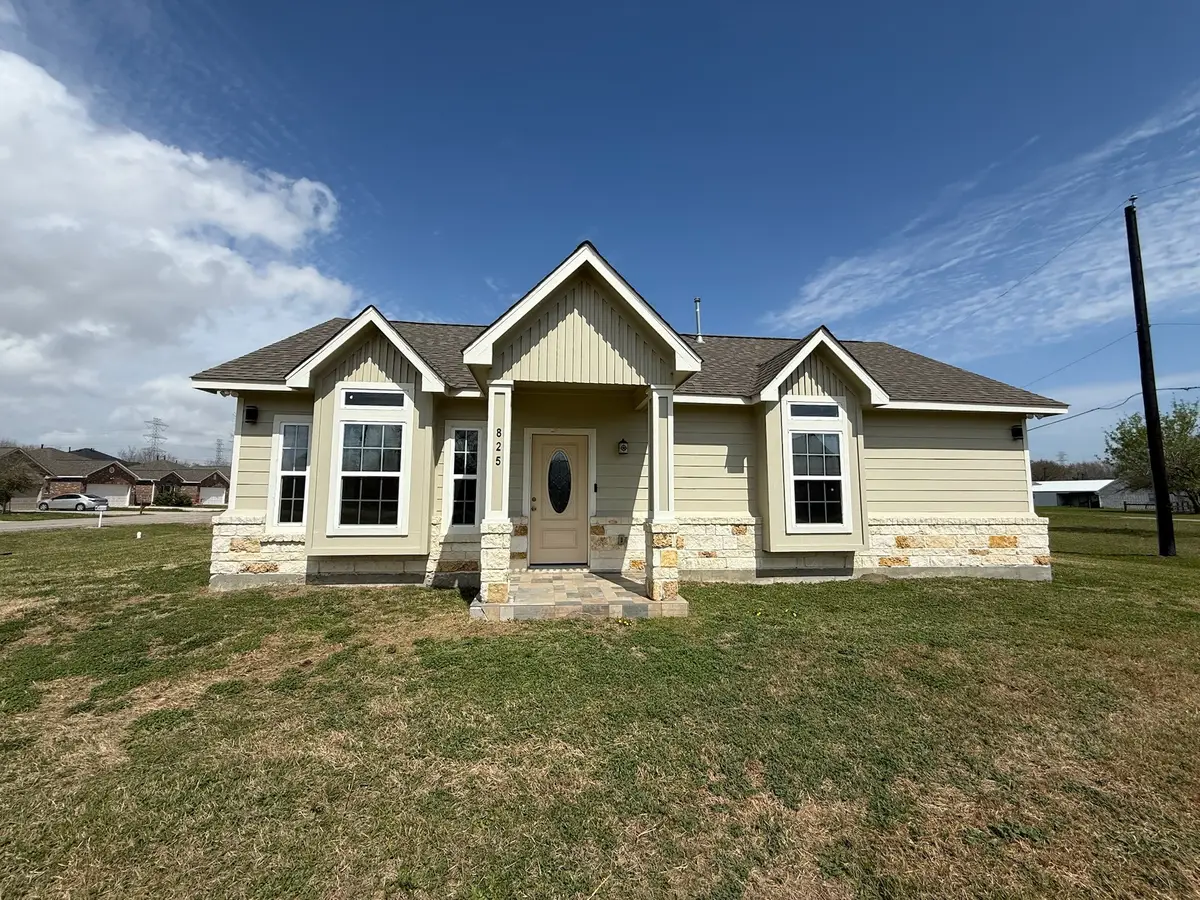 825 Mossey Drive, La Porte, TX 77571 - #1