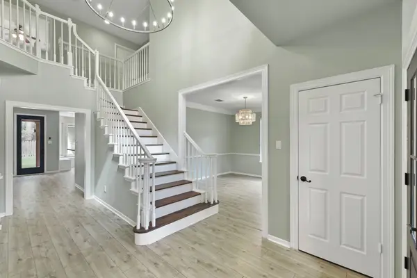 31 Treescape Circle, The Woodlands, TX 77381