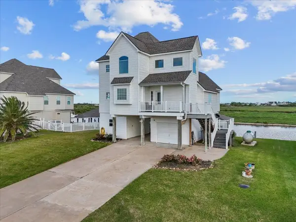 211 Tuna Run Road, Freeport, TX 77541