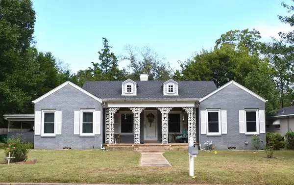 1107 E Lamar Street, Palestine, TX 75801