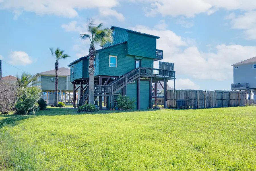 140 Ocean View Drive, Crystal Beach, TX 77650 - #2
