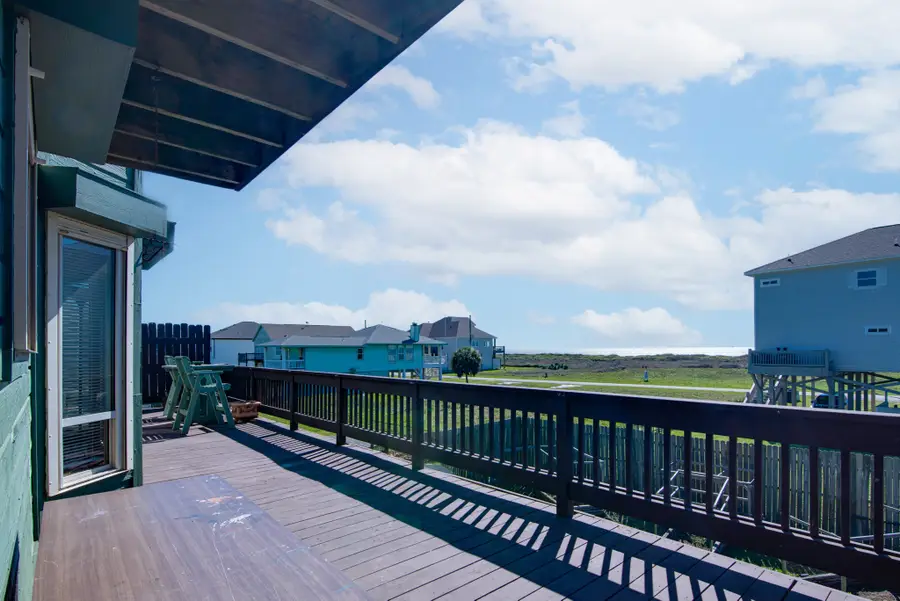 140 Ocean View Drive, Crystal Beach, TX 77650 - #3