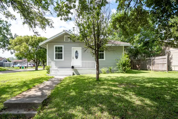 3201 Iowa Street, Baytown, TX 77520