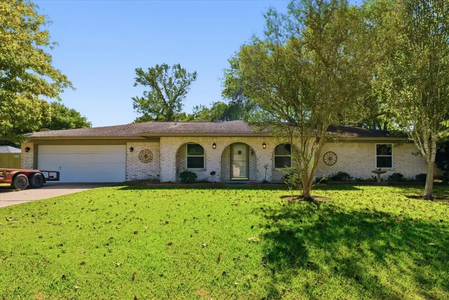 4014 Pin Oak Drive, Monterey Belvieu, TX 77523 - #2