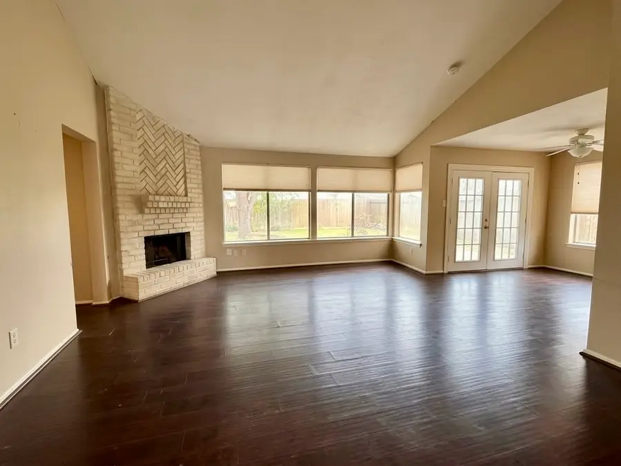 1118 W Belgravia Drive, Pearland, TX 77584 - #3