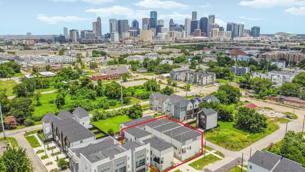 2618 Dennis Street, Houston, TX 77004