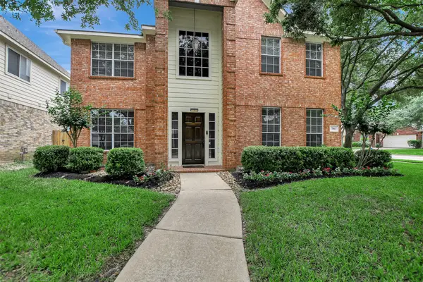 7802 Autumn Hollow Lane, Houston, TX 77041