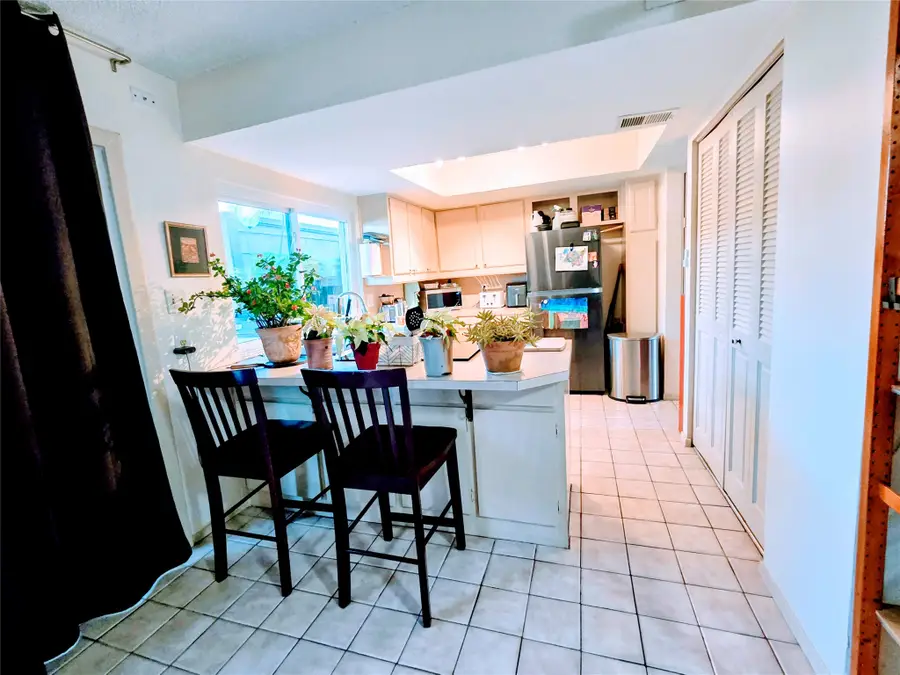 6448 Bankside Drive #33, Houston, TX 77096 - Image #2