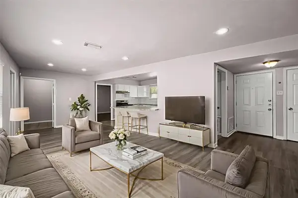 6138 Kenilwood Drive, Houston, TX 77033