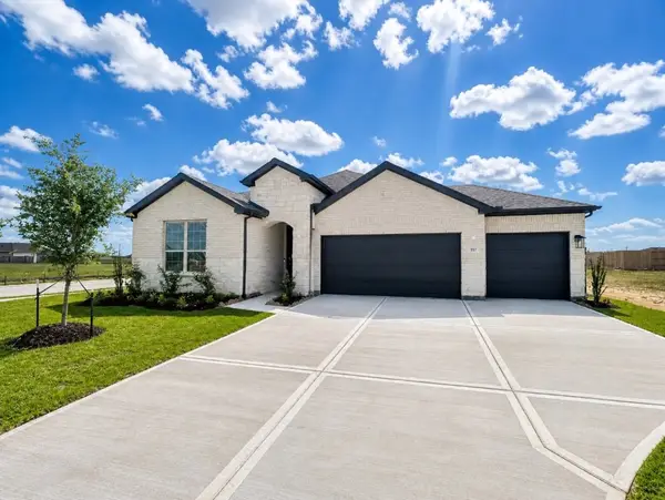 357 Dallas Meadows Drive, Dayton, TX 77535