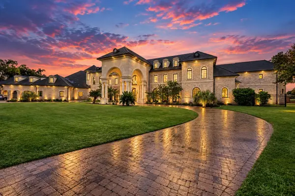 23 Beacon Hill Hill, Sugar Land, TX 77479
