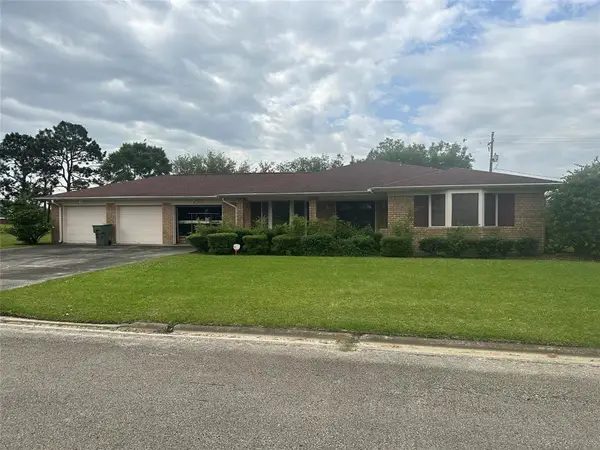 2312 Salisbury Drive, Port Arthur, TX 77640