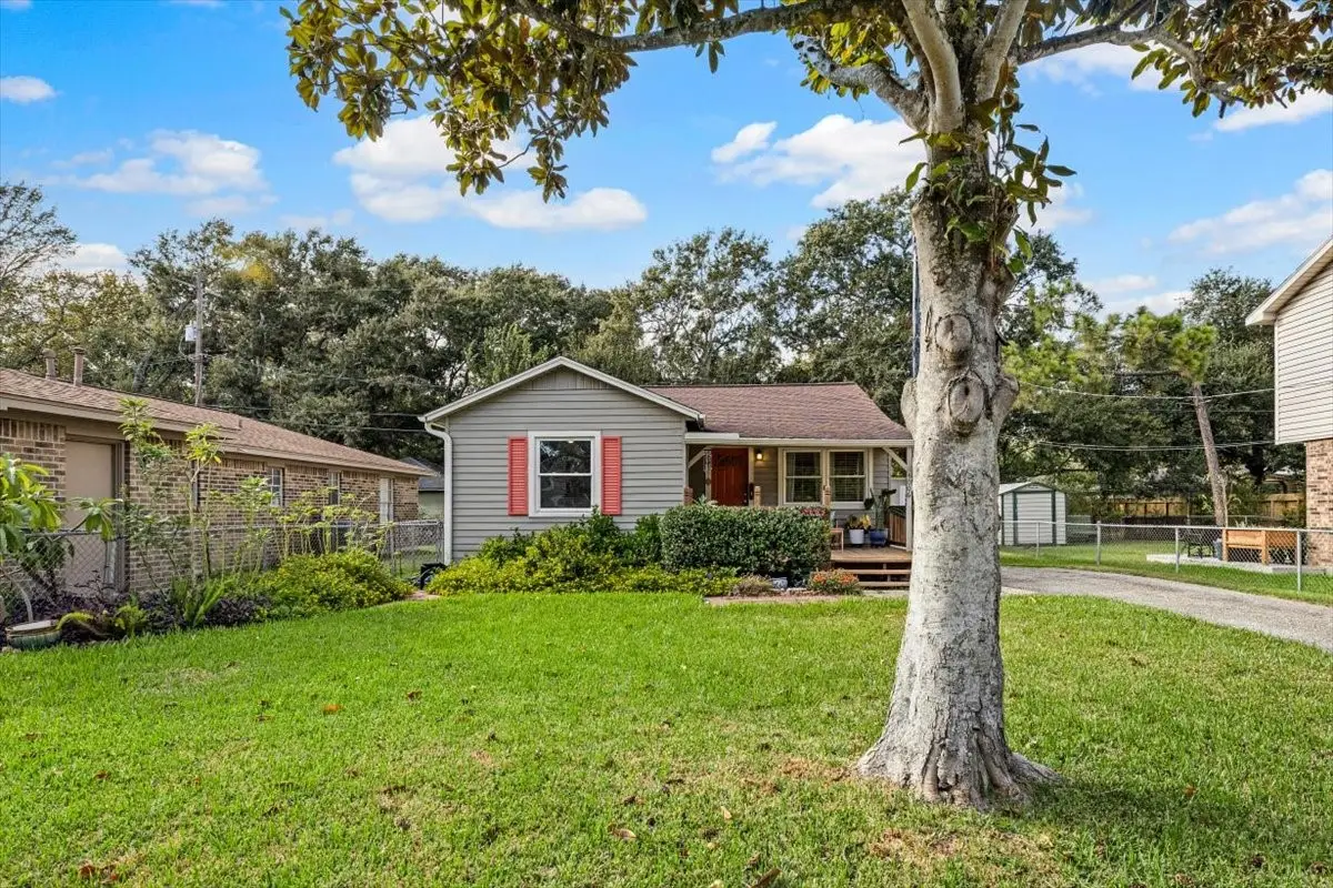5006 Oak Street, Seabrook, TX 77586 - #1