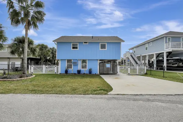 22205 Frio Drive, Galveston, TX 77554