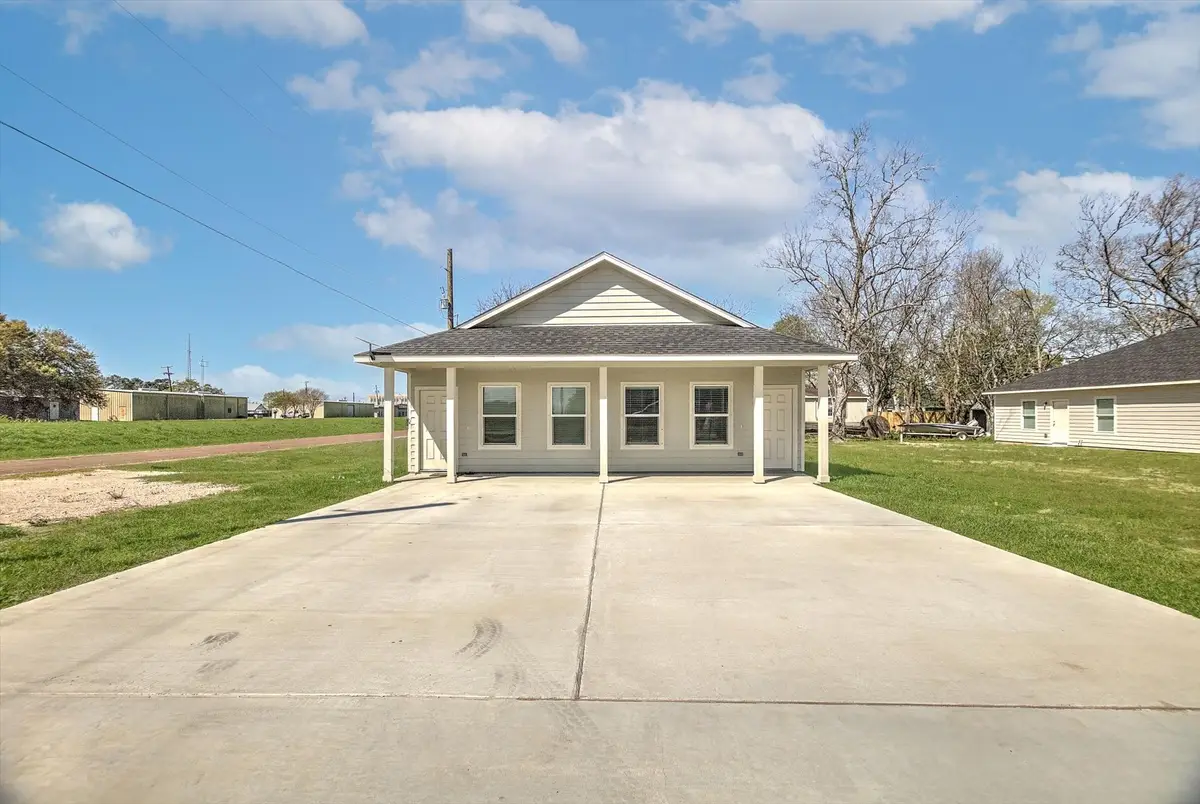 609 Canal Street, Anahuac, TX 77514 - #1