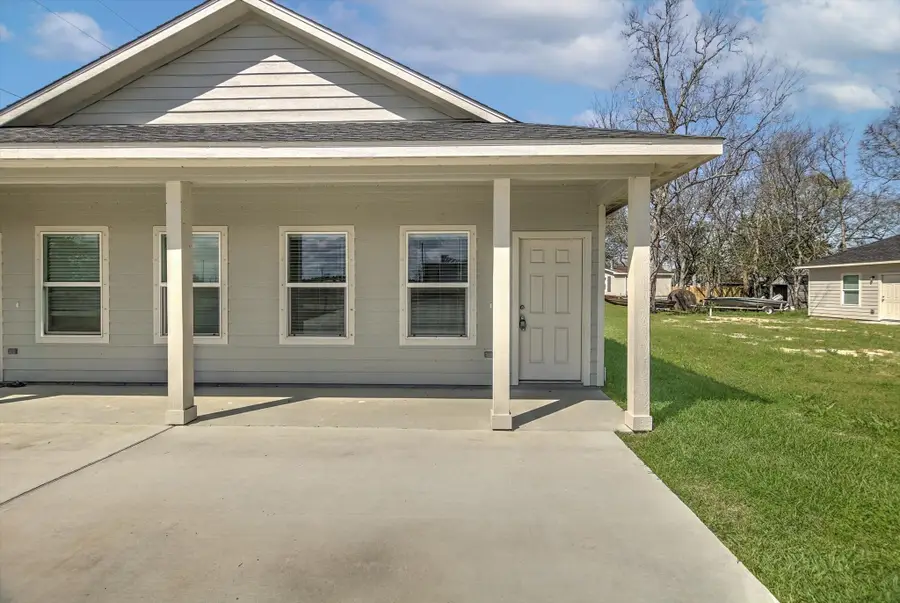 609 Canal Street, Anahuac, TX 77514 - #2