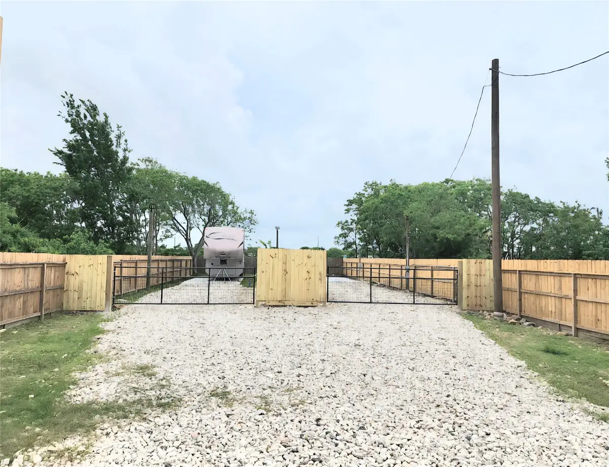 715 9th Street, San Leon, TX 77539 - #1