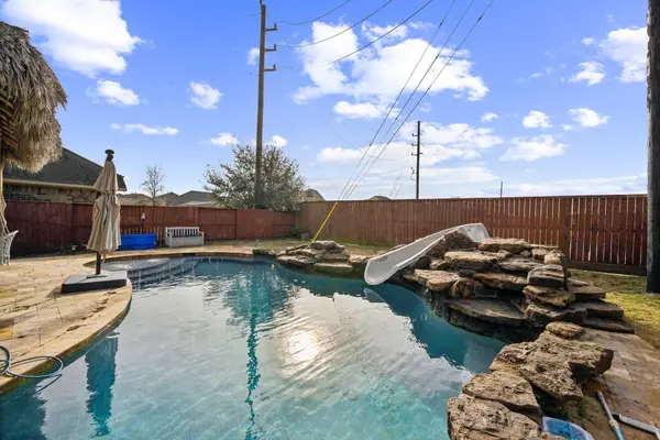 3414 Lake Court, Rosharon, TX 77583
