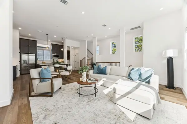 2125 Hoskins Drive #B, Houston, TX 77080