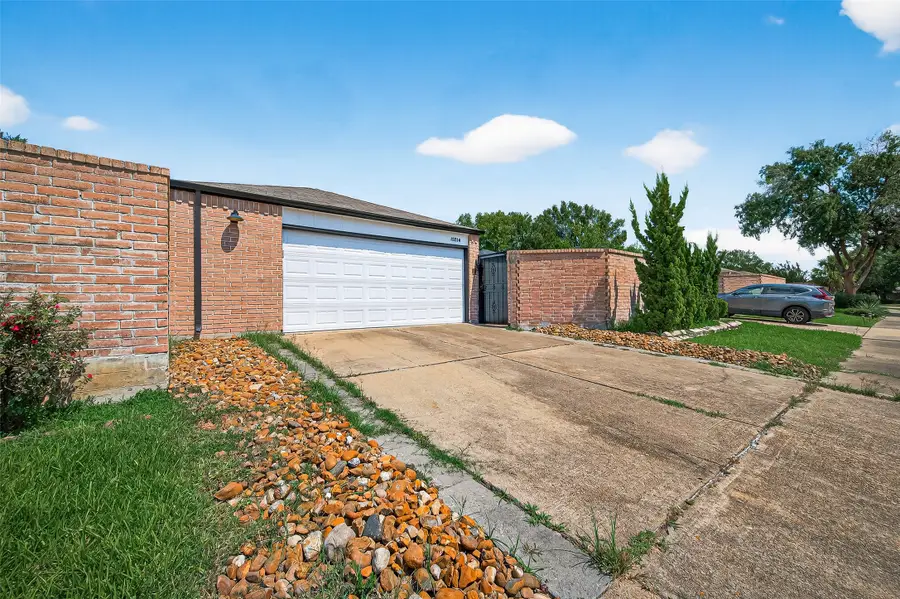 15914 Val Vista Drive, Houston, TX 77083 - #3